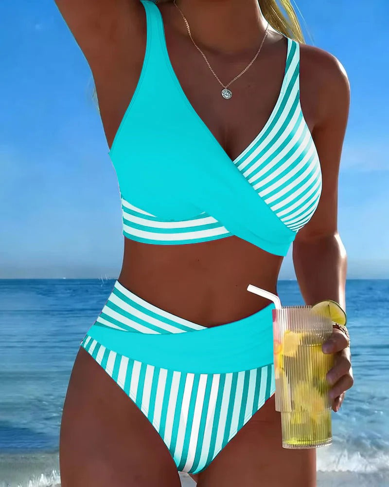 Marina Bold™ | Bikini de Rayas con Escote en V Cruzado